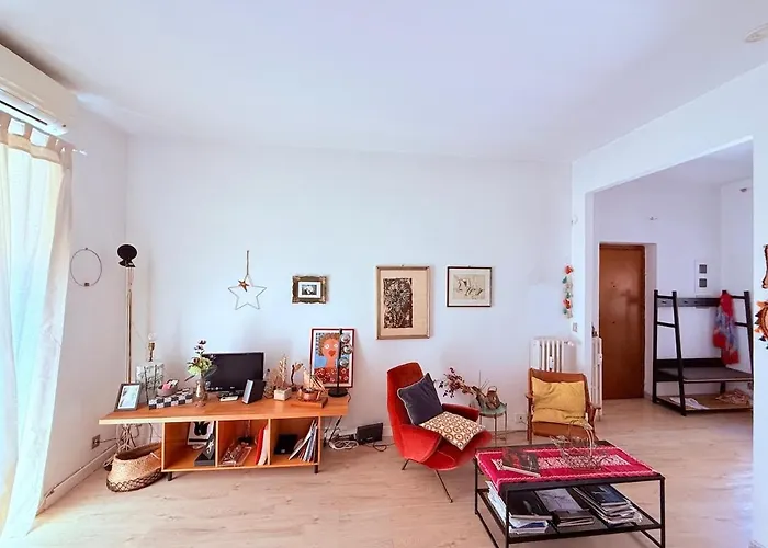 Bright House In The Heart Of * Roma