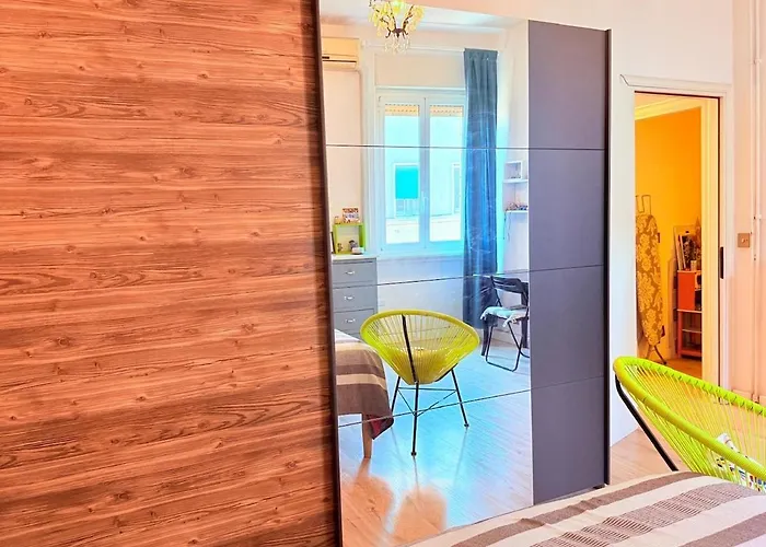 Bright House In The Heart Of * Roma