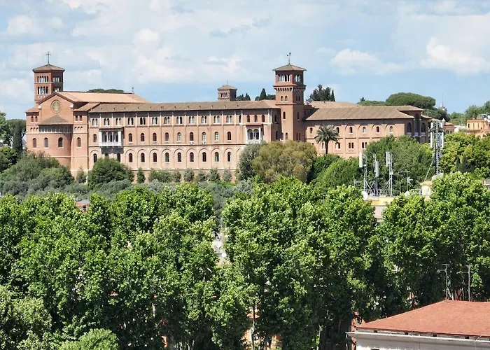 Bright House In The Heart Of * Roma