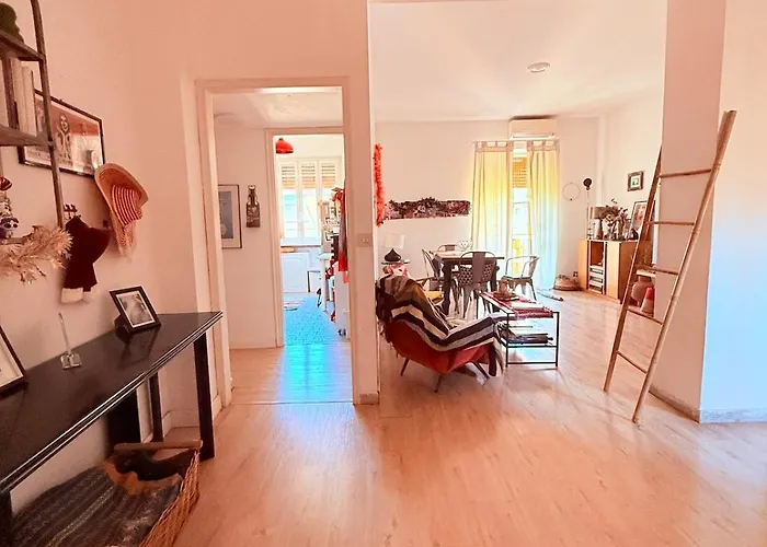Bright House In The Heart Of